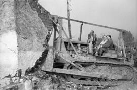 Derribo viviendas del Arroyo del Cuarto. 1958-12. Inundaciones de 4 de diciembre de 1958. Málaga, España.