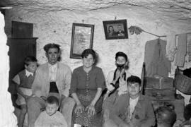 Vivienda cueva. Noviembre de 1954. Málaga, España.