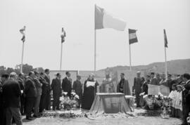 Acto de colocación de la primera piedra del Instituto Docente Santa María de la Victoria por el Nuncio de su Santidad. Mayo de 1963. Málaga, España.