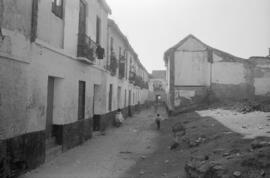 Calle, barrio de El Perchel. 1965, enero. Málaga, España