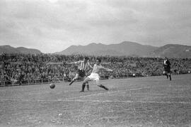 Partido CD Málaga, 1; Hércules de Alicante CF, 0. 10 de abril de 1949. Estadio de la Rosaleda. Málaga, España.