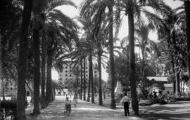Parque. Paseo de España. Paseo de los Curas. Monumento al Comandante Benítez. La Equitativa. Málaga (España)