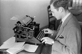 Jiménez Smerdou, Guillermo (1927-)