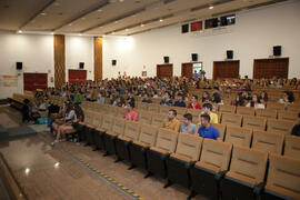Asistentes al acto de bienvenida al alumnado de primer curso de Económicas. Paraninfo. Septiembre de 2015
