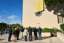 Inauguración de la escultura en homenaje a los sanitarios. Facultad de Medicina de la Universidad de Málaga. Octubre de 2021