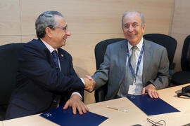 Firma del convenio marco de cooperación de la Universidad de Málaga con la Universidad Federal de Uberlandia. Edificio 'The Green Ray'. Octubre de 2015