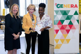 Entrega de diploma. Clausura del programa "Genera". Edificio "The Green Ray". Junio de 2019