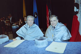 Investidura como Doctor "Honoris Causa" de D. Manuel Alcántara por la Universidad de Málaga. Teatro Cervantes. Noviembre de 2000