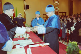 Investidura como Doctor "Honoris Causa" de D. Esteban Martín Rodríguez Cairo por la Universidad de Málaga. Paraninfo. Noviembre de 1999