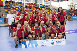 Polonia tercera clasificada en la categoría femenina. Ceremonia de clausura del Campeonato del Mundo Universitario de Balonmano. Antequera. Julio de 2016