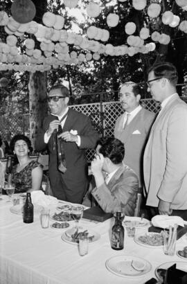 Feria de Málaga. El alcalde Francisco García Grana junto a otras personalidades en la feria del Real. Julio de 1963