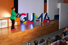 Conferencia "Dialogando" con Clara Grima. Escuela de Ingenierías Industriales de la Universidad de Málaga. Mayo de 2024