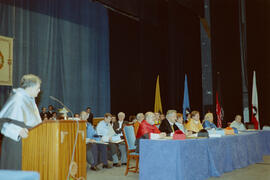 Investidura como Doctor "Honoris Causa" de D. Manuel Alcántara por la Universidad de Málaga. Teatro Cervantes. Noviembre de 2000