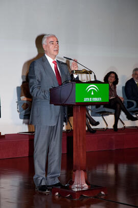 Entrega de distinciones por el Día de Andalucía. Escuela Técnica Superior de Ingeniería Informática. Febrero de 2011