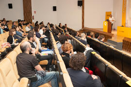 Carles Oliver Barceló. Presentación del proyecto "Ecobarrio UAC2 en Campos, Mallorca". V Foro Arquia/Próxima 2016: Futuro Imperfecto. Paraninfo. Octubre de 2016