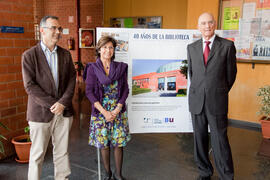 Inauguración de la exposición "40 años de la Biblioteca" de la Universidad de Málaga. Biblioteca General. Abril de 2013