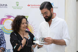 Manu Sánchez y Cynthia García . Curso "30 años de Carnaval de Cádiz, máximo exponente del humor crítico" . Cursos de Verano de la Universidad de Málaga. Vélez-Málaga. Julio de 2019