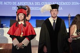 Secretaria General y Macero. Apertura del Curso Académico 2024/2025 de la Universidad de Málaga. Paraninfo. Septiembre de 2024
