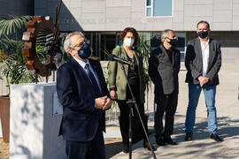 Intervención de José Ángel Narváez en la inauguración de la escultura de José Luis Martín García en la Facultad de Estudios y Sociales y del Trabajo de la Universidad de Málaga. Campus de Teatinos. Marzo de 2021