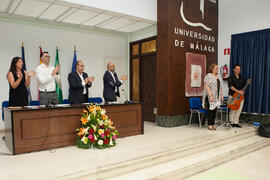 Aplausos para la actuación de Raquel Framit y Daniel Mora en la graduación de alumnos del CIE-UMA el Día del Español. Centro Internacional de Español de la Universidad de Málaga. Junio de 2016