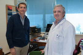 José Antonio González Correa y José Pedro de la Cruz Cortés. Personal e instalaciones del Departamento de Farmacología. Facultad de Medicina. Noviembre de 2015