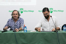 Encuentro entre Manu Sánchez y Selu García Cossío. Curso "30 años de Carnaval de Cádiz, máximo exponente del humor crítico" . Cursos de Verano de la Universidad de Málaga. Vélez-Málaga. Julio de 2019