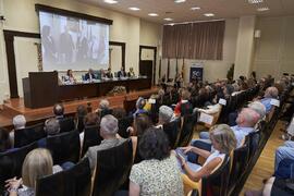 Entrega de la Medalla de Oro de la Facultad de Medicina de la Universidad de Málaga a Francisco de la Torre en la celebración de su 50 Aniversario. Facultad de Medicina. Octubre de 2022
