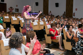 Actuación de Annya. Graduación y clausura del curso del Aula de Mayores de la Universidad de Málaga. Paraninfo. Junio de 2017