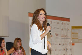 Macarena Parrado en el acto de bienvenida a los alumnos de primer curso de Económicas. Paraninfo. Septiembre de 2014