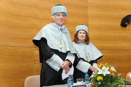 Investidura como Doctores "Honoris Causa" de Michelle Mattelart y Armand Mattelart por la Facultad de Ciencias de la Comunicación de la Universidad de Málaga. Rectorado. Abril de 2014