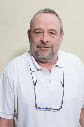 Francisco L. Martos Crespo. Personal e instalaciones del Departamento de Farmacología. Facultad de Medicina. Noviembre de 2015