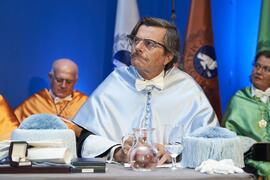 Bartolomé Mora Serrano. Investidura como Doctores "Honoris Causa" por la Universidad de Málaga de Hermanfrid Schubart, Alejandro Portes y Luis Enrique de la Villa. Paraninfo. Octubre de 2024