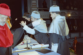 Investidura como Doctor "Honoris Causa" de D. Manuel Alcántara por la Universidad de Málaga. Teatro Cervantes. Noviembre de 2000