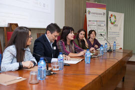 Intervención de Resurrección Hernández en la mesa redonda "Innovación y emprendimiento social". Seminario "Emprende 21". Facultad de Ciencias Económicas y Empresariales. Noviembre de 2016