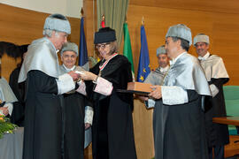 Investidura como Doctores "Honoris Causa" de Michelle Mattelart y Armand Mattelart por la Facultad de Ciencias de la Comunicación de la Universidad de Málaga. Rectorado. Abril de 2014