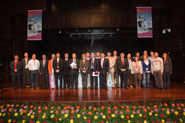 Foto de grupo en la Clausura del 3º Congreso Internacional de Actividad Físico-Deportiva para Mayores de la Universidad de Málaga. Palacio de Ferias y Congresos de Málaga. Marzo de 2009