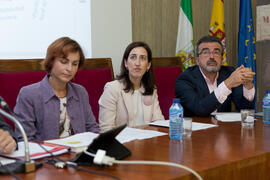 Participantes de la mesa redonda "Panorama económico y financiero actual". Facultad de Ciencias Económicas y Empresariales. Mayo 2015