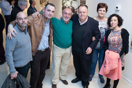 Foto de grupo tras  la inauguración de la exposición "Paisajes Andaluces", de Eugenio Chicano. Museo del Patrimonio Municipal. Diciembre de 2016