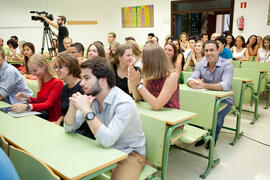 Alumnos y profesores durante la graduación en el CIE de la Universidad de Málaga. Centro Internacional de Español. Julio de 2014
