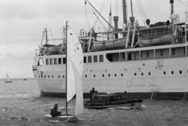 Regata de balandros. Puerto de Málaga. Enero de 1963