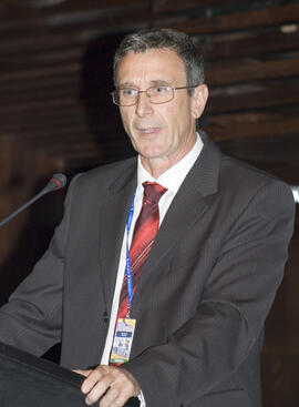 Conferencia de Antonio Oña. 2º Congreso Internacional de Actividad Físico-Deportiva para Mayores de la Universidad de Málaga. Palacio de Ferias y Congresos de Málaga. Marzo de 2007