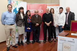 Foto de grupo. Presentación del I Concurso Canvas de Creación de Empresas. Semana del Patrón. Facultad de Ciencias Económicas y Empresariales. Marzo de 2015