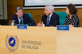 Conferencia de Mario Vargas Llosa. Curso "La ciudad como arquetipo. Literatura, historia y arte. Europa y América". Edificio del Rectorado. Septiembre de 2018