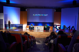 "Dialogando" con Clara Grima. Escuela de Ingenierías Industriales de la Universidad de Málaga. Mayo de 2024