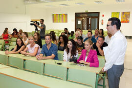 Alumnos y profesores durante la graduación en el CIE de la Universidad de Málaga. Centro Internacional de Español. Septiembre de 2014