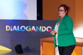 Conferencia "Dialogando" con Clara Grima. Escuela de Ingenierías Industriales de la Universidad de Málaga. Mayo de 2024