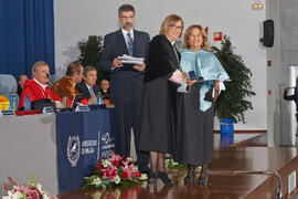 Entrega de la insignia al mérito en el trabajo. Acto Conmemorativo de los 40 años de la Universidad de Málaga. Escuela Técnica Superior de Ingeniería Informática. Diciembre de 2012