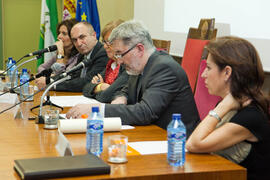 Nombramiento de D. Antonio Ávila como Alumno de Honor de la Facultad de Ciencias Económicas y Empresariales de la Universidad de Málaga. Facultad de Ciencias Económicas y Empresariales. Noviembre de 2011
