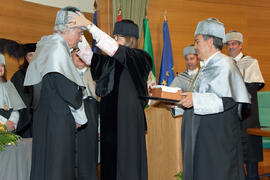 Investidura como Doctores "Honoris Causa" de Michelle Mattelart y Armand Mattelart por la Facultad de Ciencias de la Comunicación de la Universidad de Málaga. Rectorado. Abril de 2014