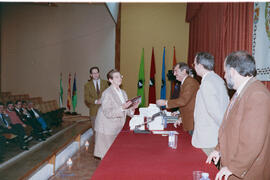 Entrega de placas a los jubilados de la Universidad de Málaga. Paraninfo. Diciembre de 1993